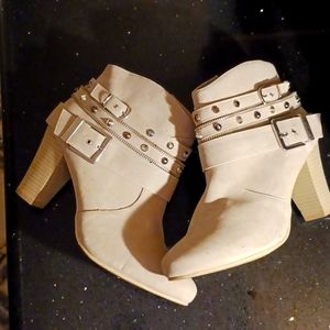 Women's Jennifer Lopez Ankle Boots Size 9